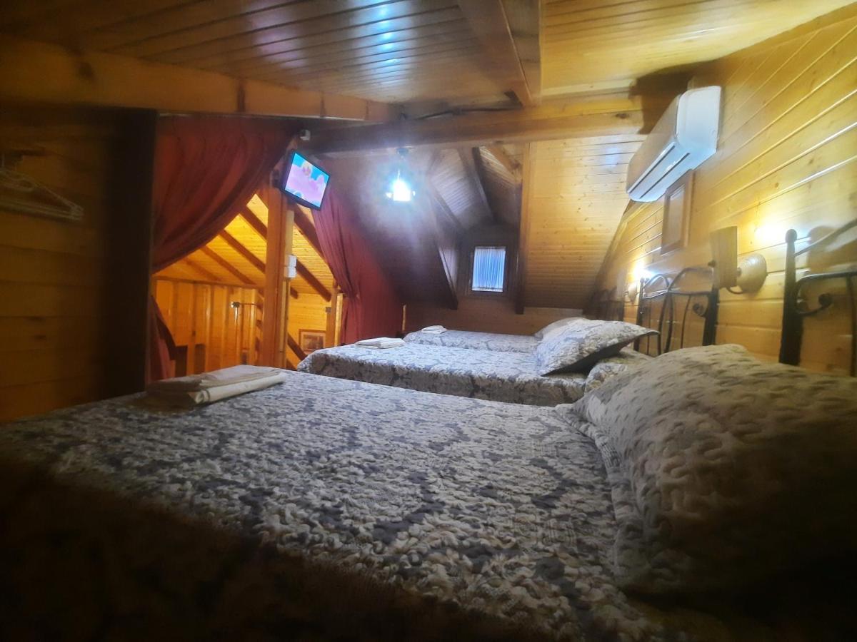 Cabanas De Madera El Rinconcillo Arroyo Frío Extérieur photo